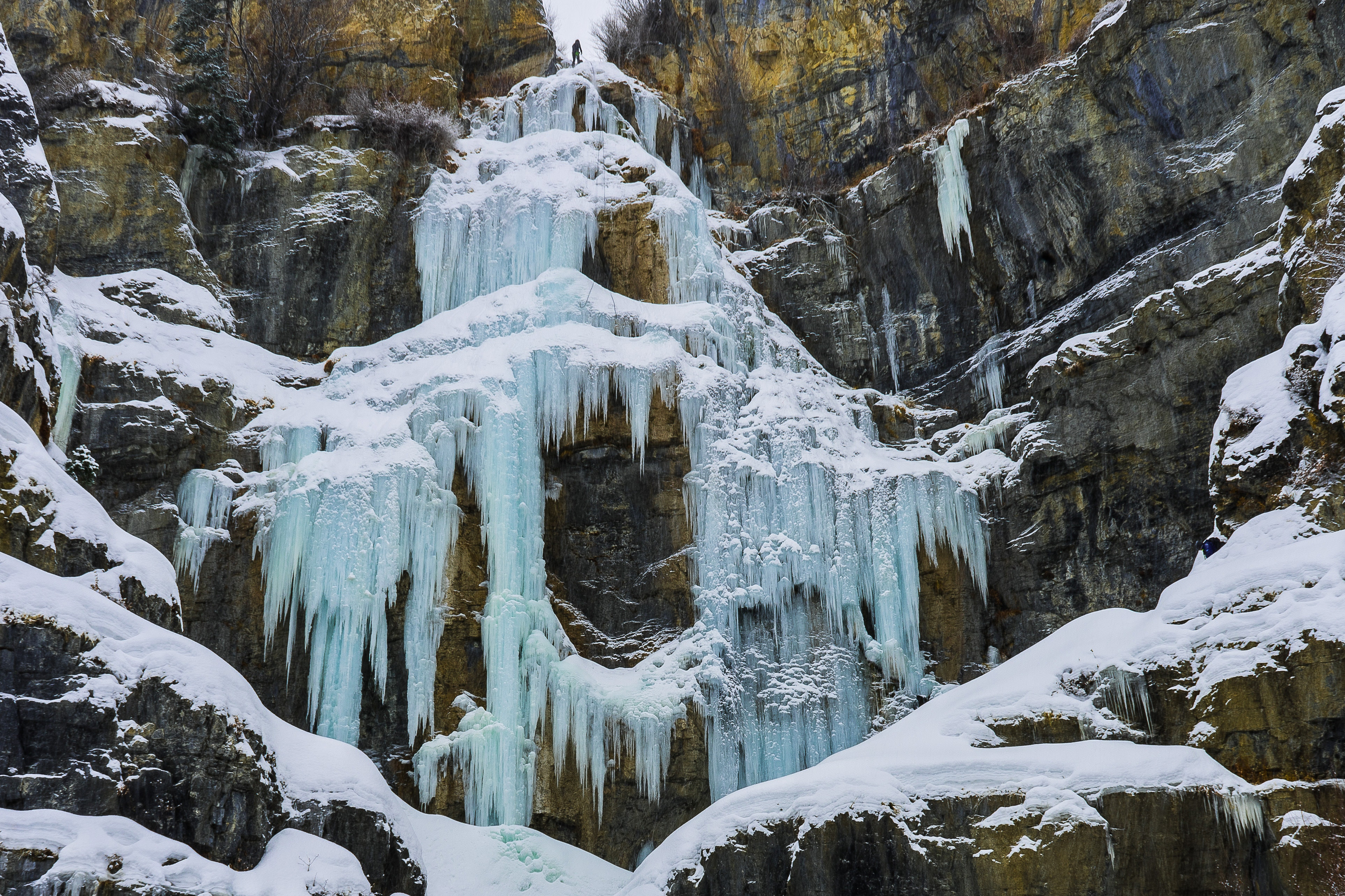 Snowy waterfall in Utah